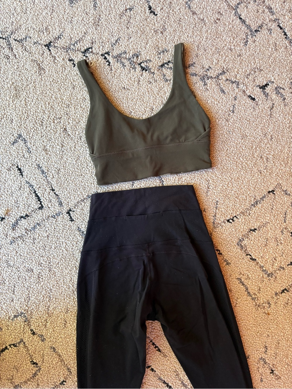 Lululemon set sz 4 vintage EuC - Picture 8 of 8